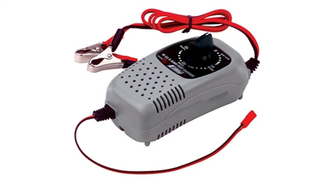 EFLC2000 E-flite Slow Flyer DC Fast Charger: 7.2-8.4V 1 EFLC2000 E-flite Slow Flyer DC Fast Charger: 7.2-8.4V
