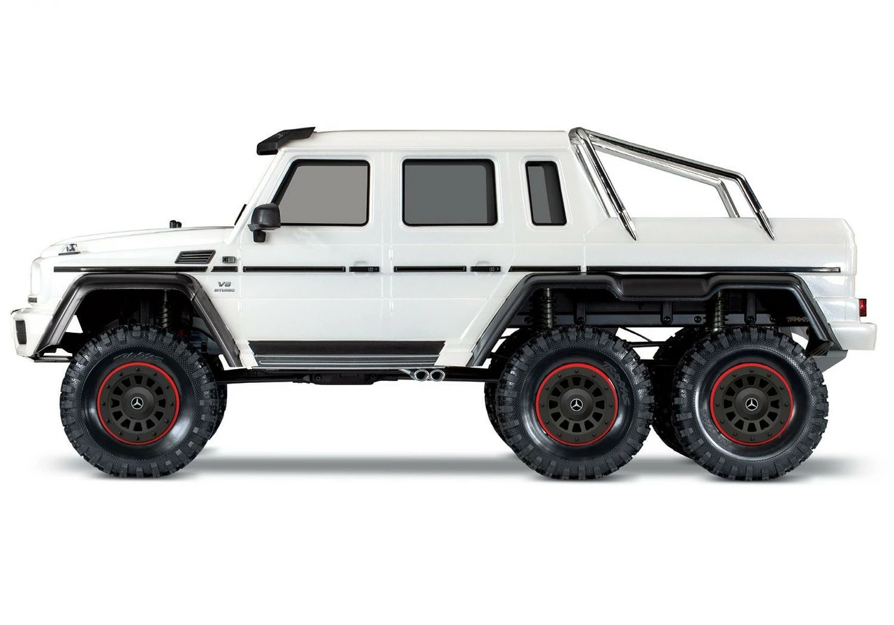 TRA88096-4WHT Traxxas TRX-6 Mercedes-Benz G 63 AMG 6x6 - White 2 TRA88096-4WHT Traxxas TRX-6 Mercedes-Benz G 63 AMG 6x6 - White - Image 2