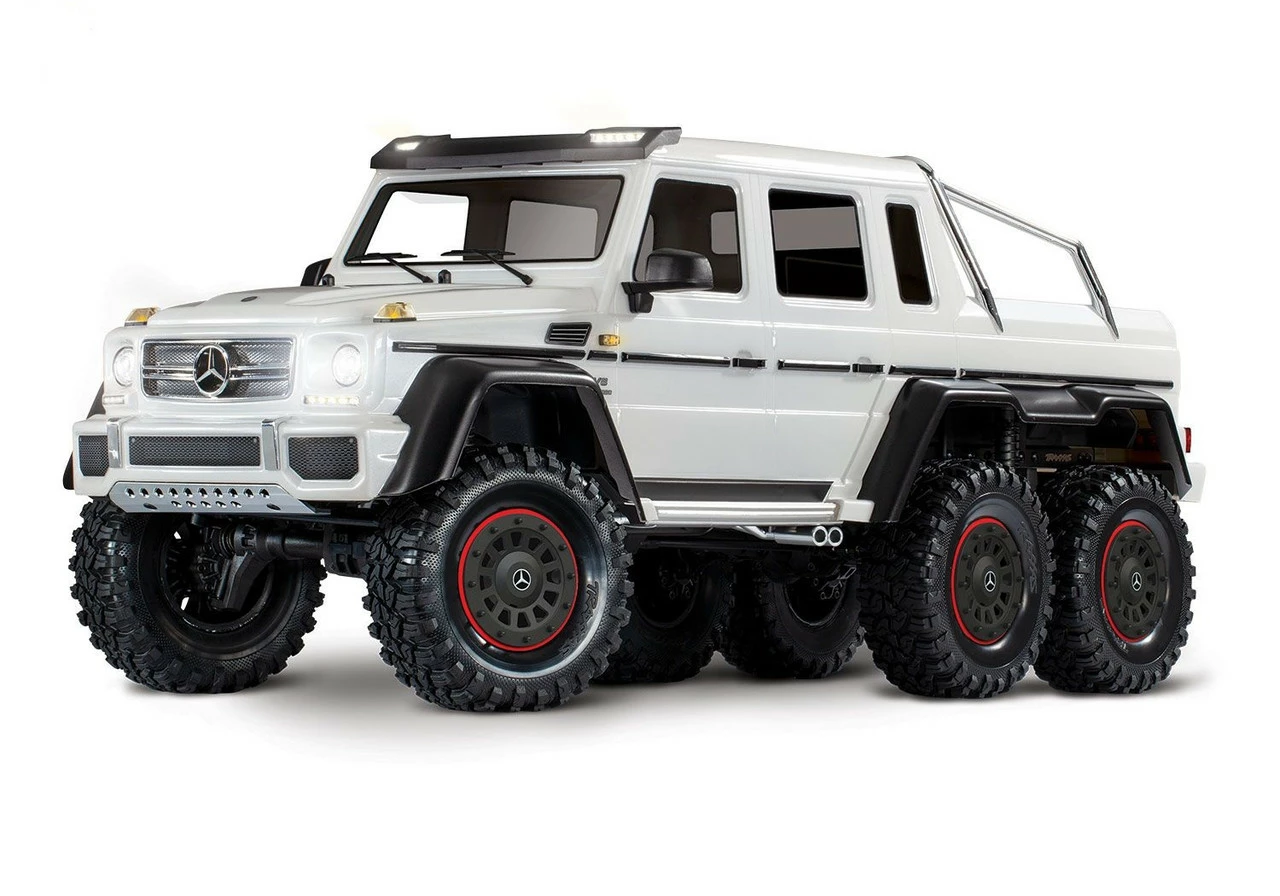 TRA88096-4WHT Traxxas TRX-6 Mercedes-Benz G 63 AMG 6x6 - White 1 TRA88096-4WHT Traxxas TRX-6 Mercedes-Benz G 63 AMG 6x6 - White